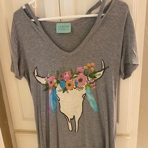 Gray T-shirt with Southwestern Motif